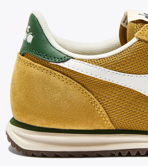Diadora Cross In Harvest Gold/Greener Pastures