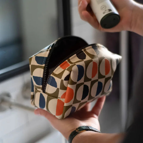 Caroline Gardner MCCB115 Geo Print Grooming Bag