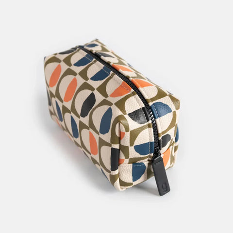 Caroline Gardner MCCB115 Geo Print Grooming Bag