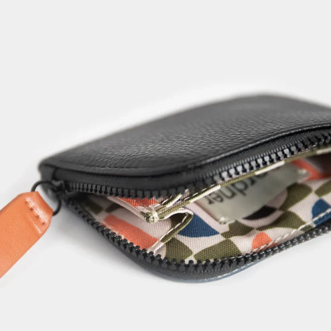 Caroline Gardner MCRP112 Black/Navy Corner Zip Card Holder