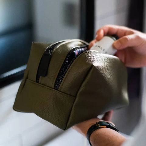 Caroline Gardner MCWB108 Dark Green Large Travel Washbag