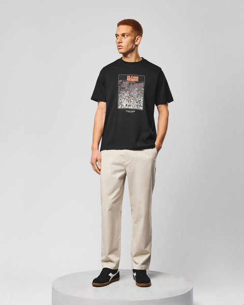 Weekend Offender Behave T Shirt In Black
