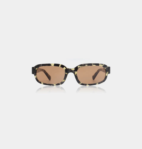 A Kjaerbede Will Sunglasses In Black/Yellow Tortoise